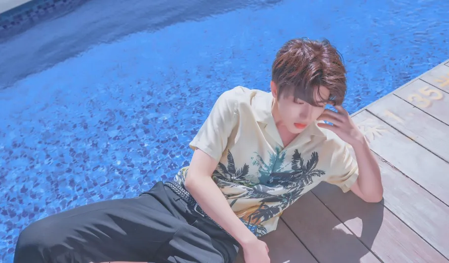 ����ֽ2025�ٷ����°汾